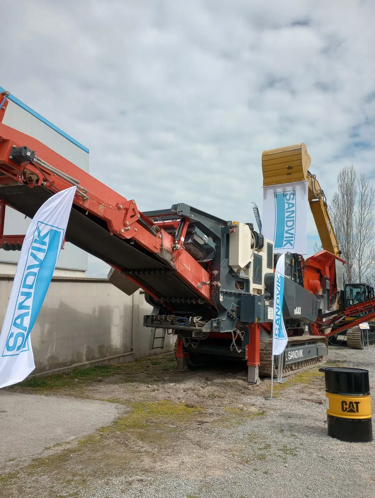 Sandvik, Cat, JLG, Елтрак България